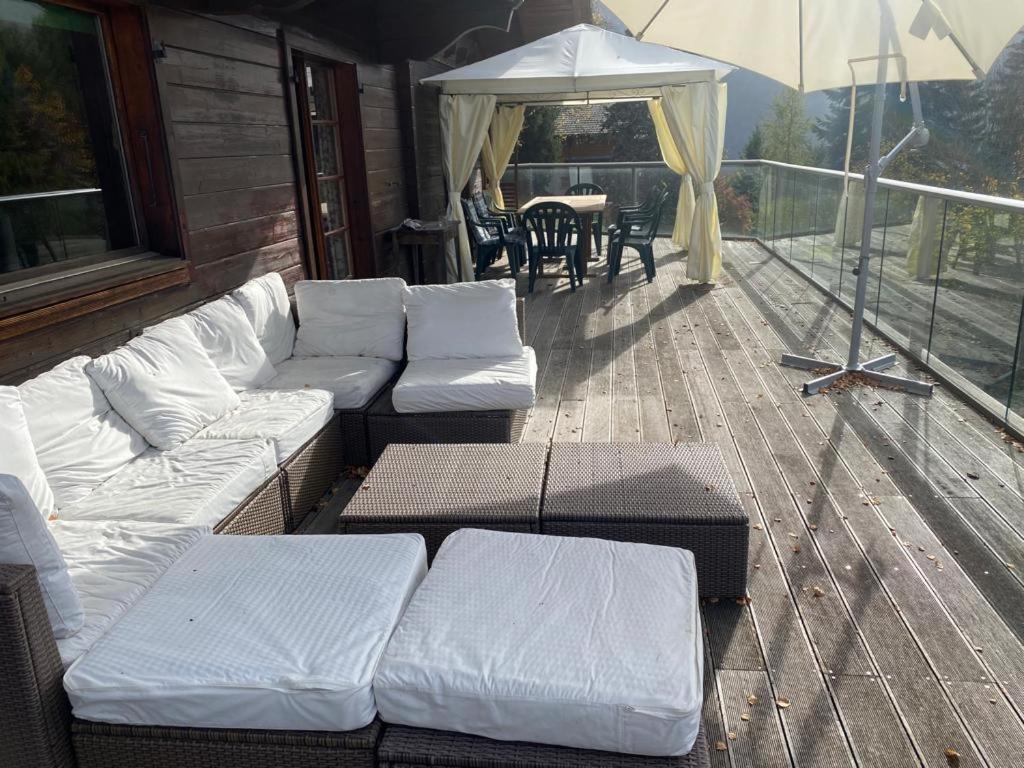 Chalet Traditionnel Avec Jacuzzi Exterieur Bex ภายนอก รูปภาพ
